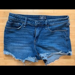 Abercrombe & Fitch shorts size 28